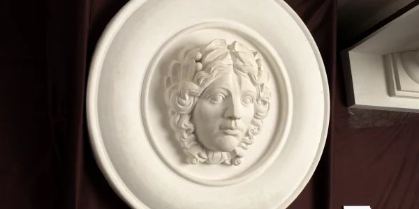 Saját tervezésű épületplasztikai díszítőelem